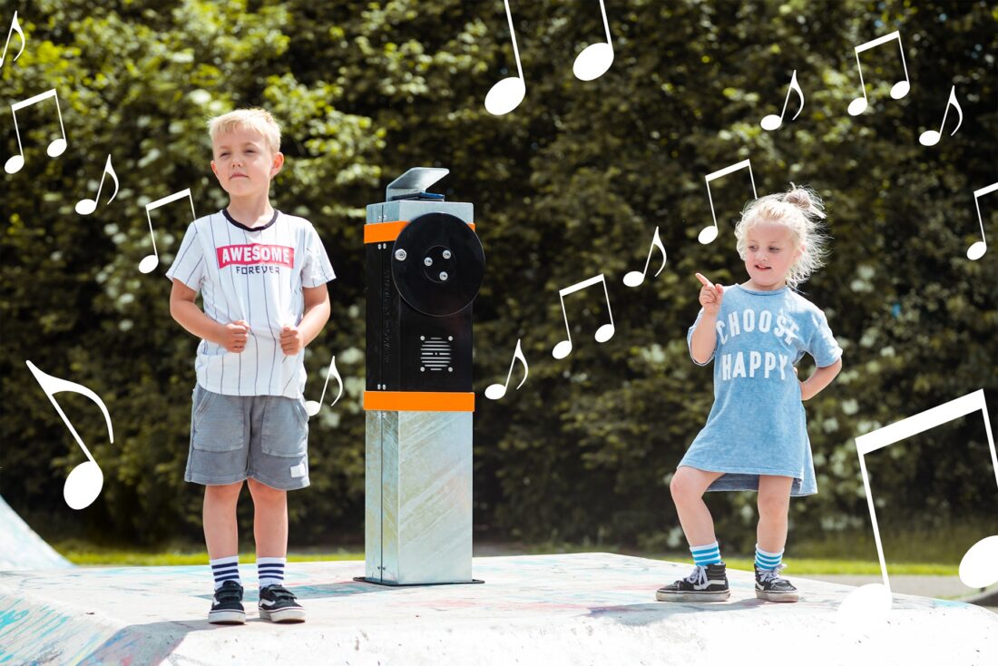 DJ Post - Smartphone Amplifier