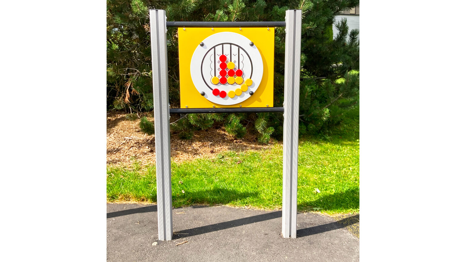 Vegg med spill 3-på-rad