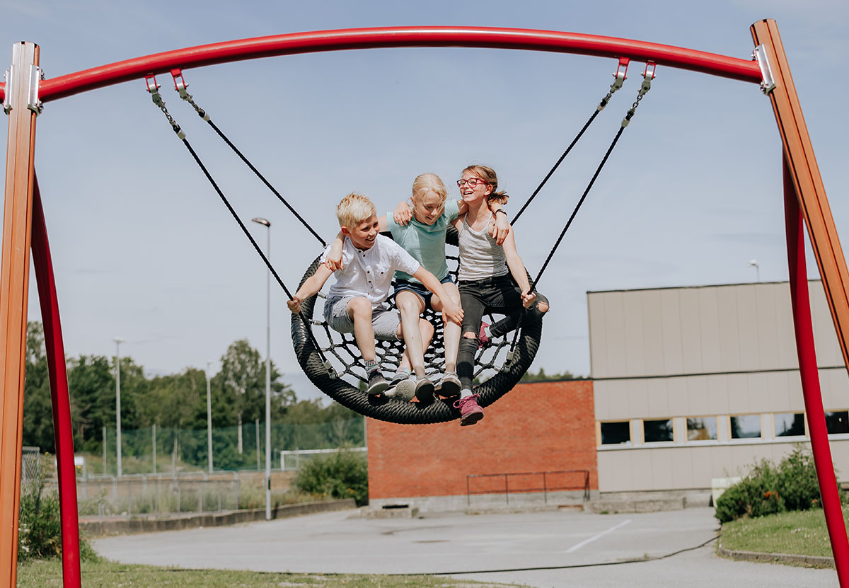 Huskestativ med fuglerede