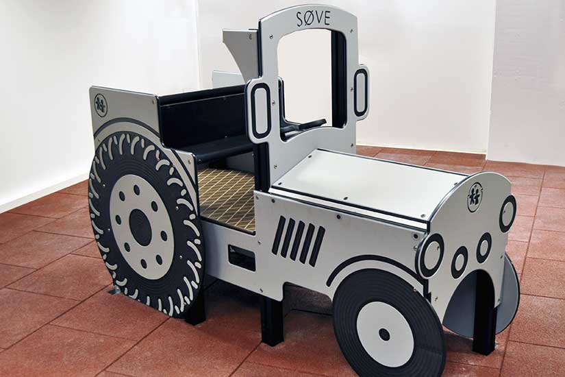21-370-051_2 Traktor