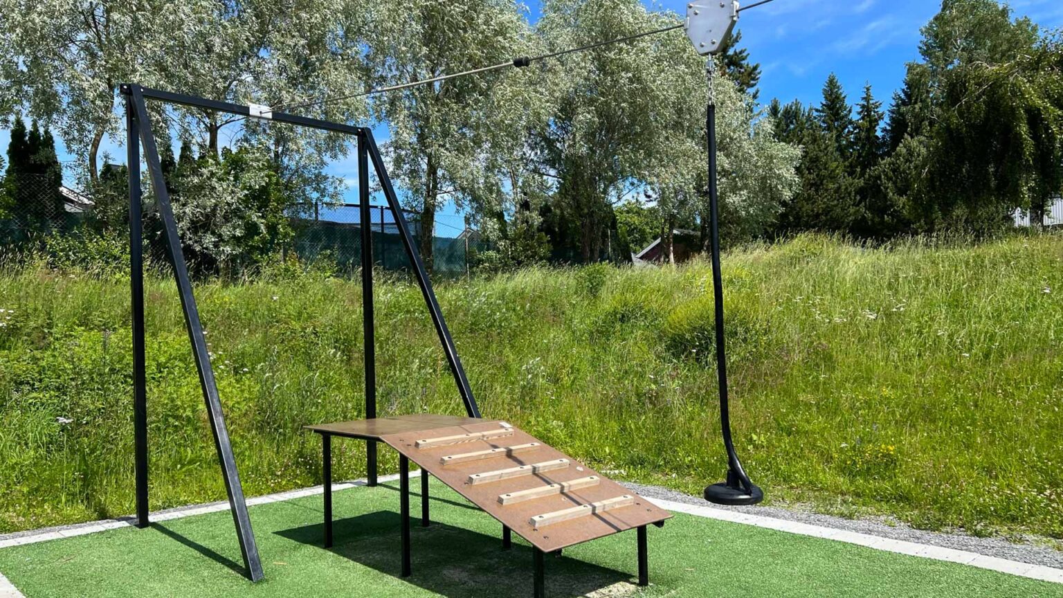 30 850 100 Taubane med plattform Taubane med plattform